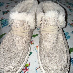 Women's Beige Winter Hey Dudes